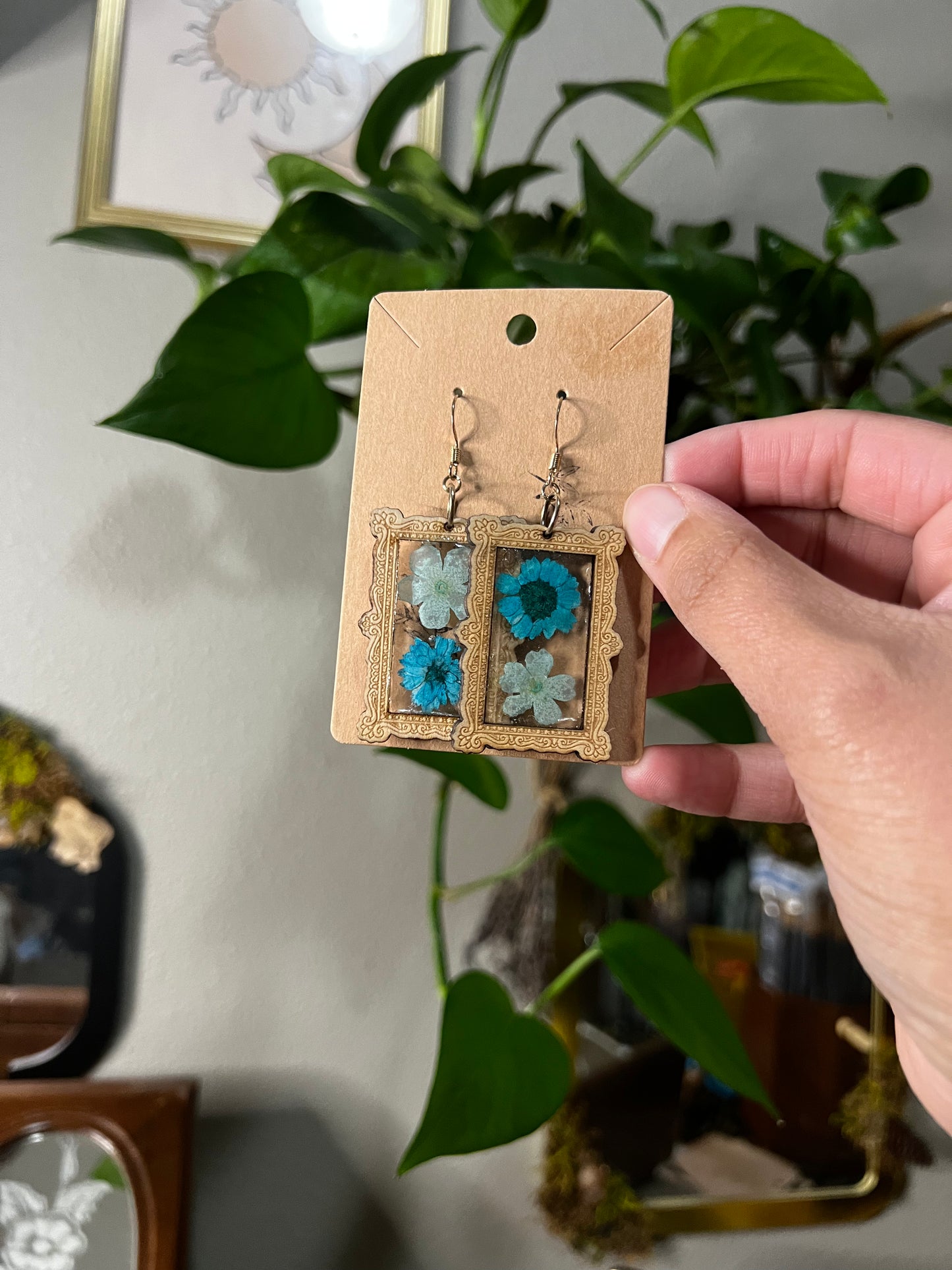 wooden frame pressed flower earrings