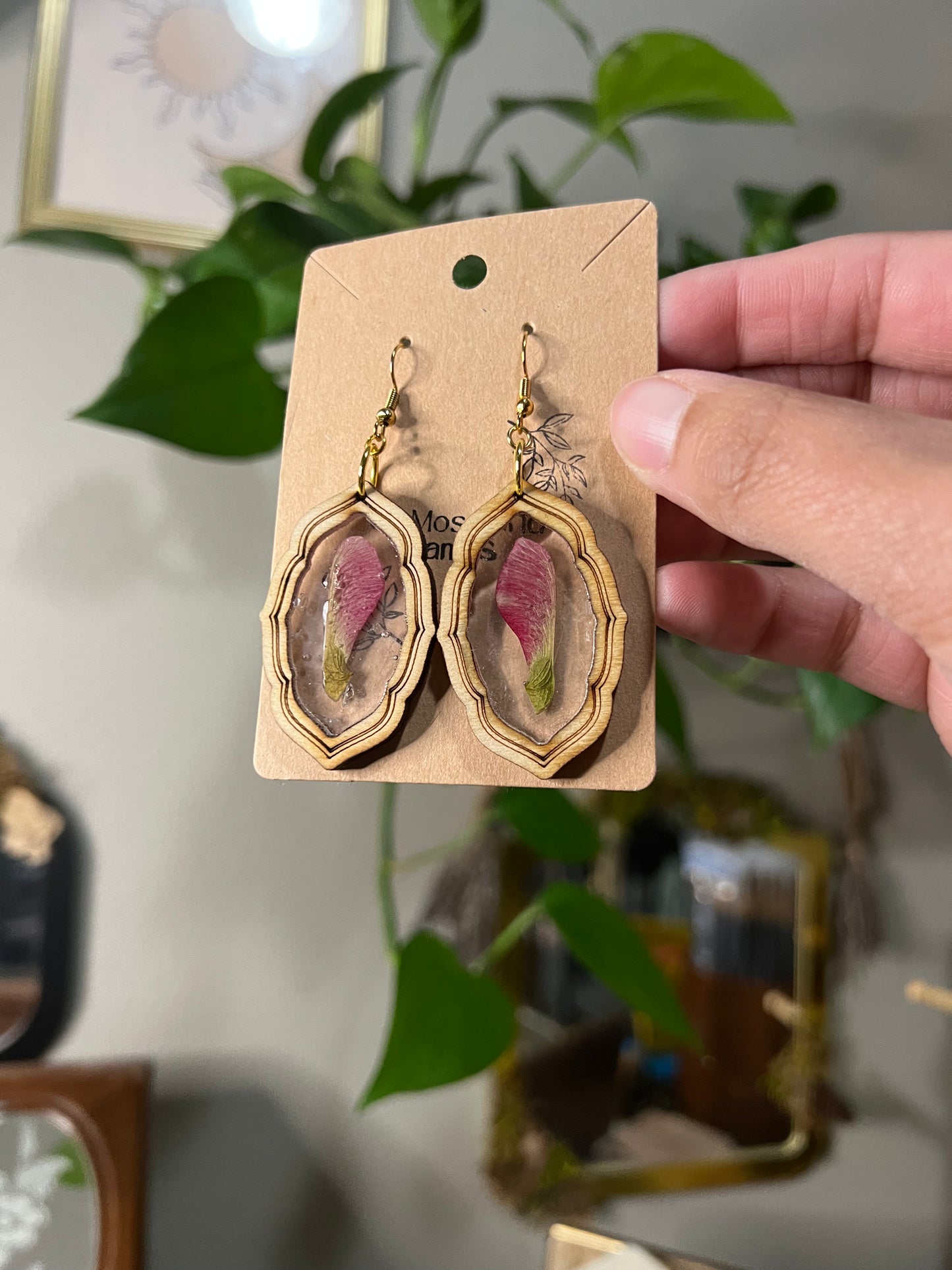 wooden frame pressed flower earrings