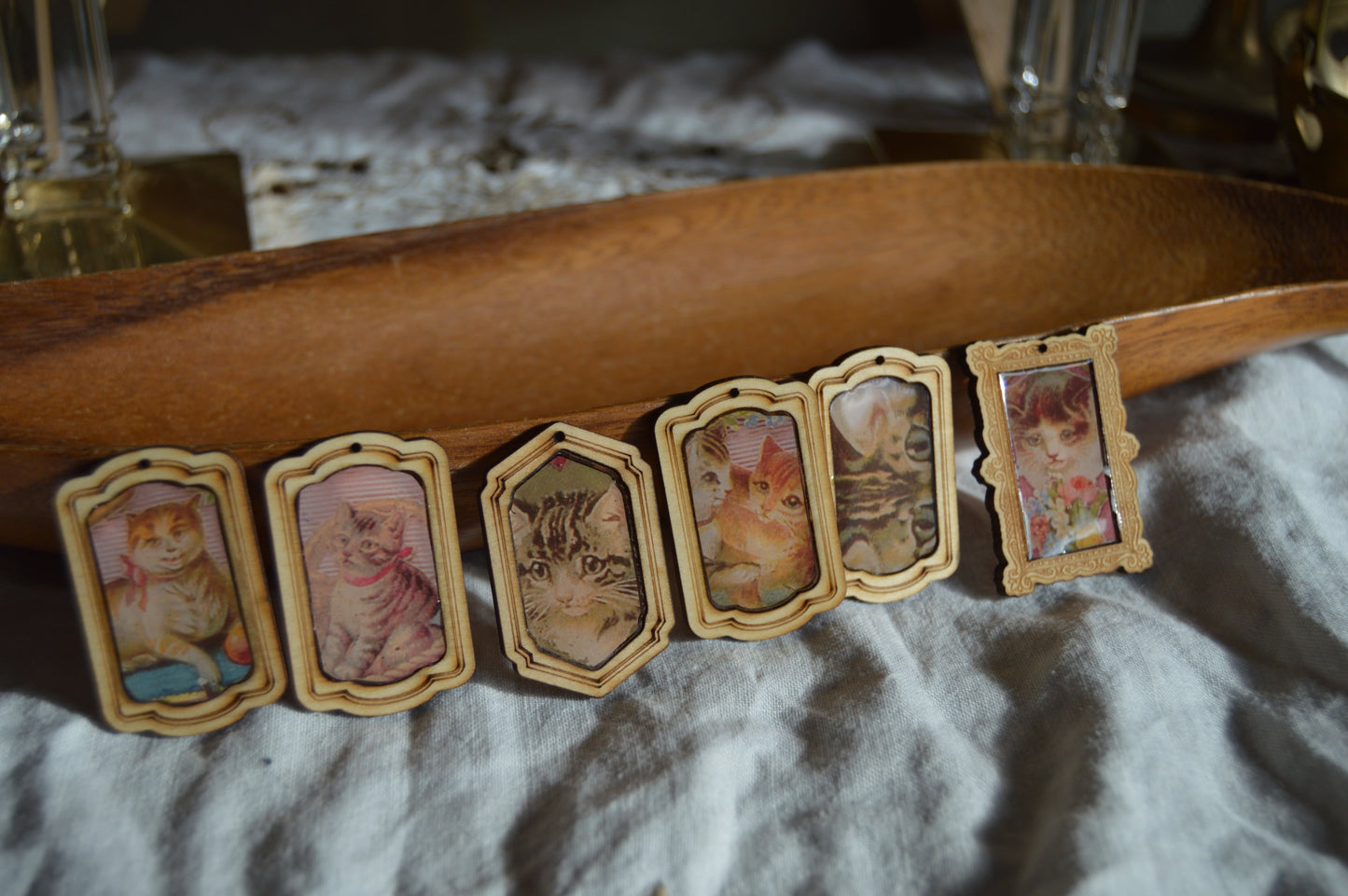 vintage cat picture pendants