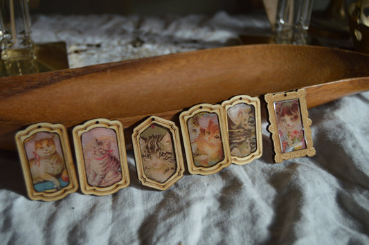 vintage cat picture pendants