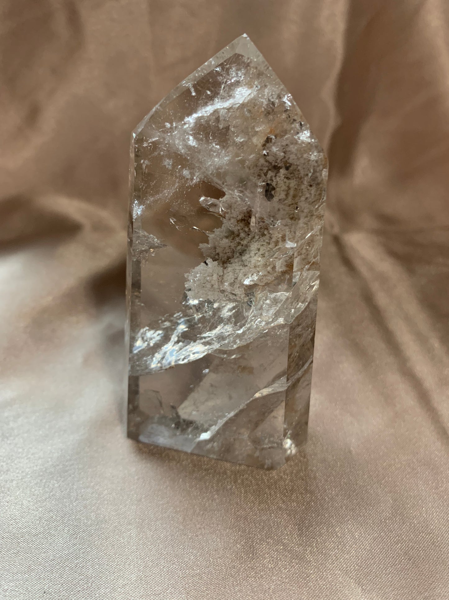 garden quartz (lodolite)tower