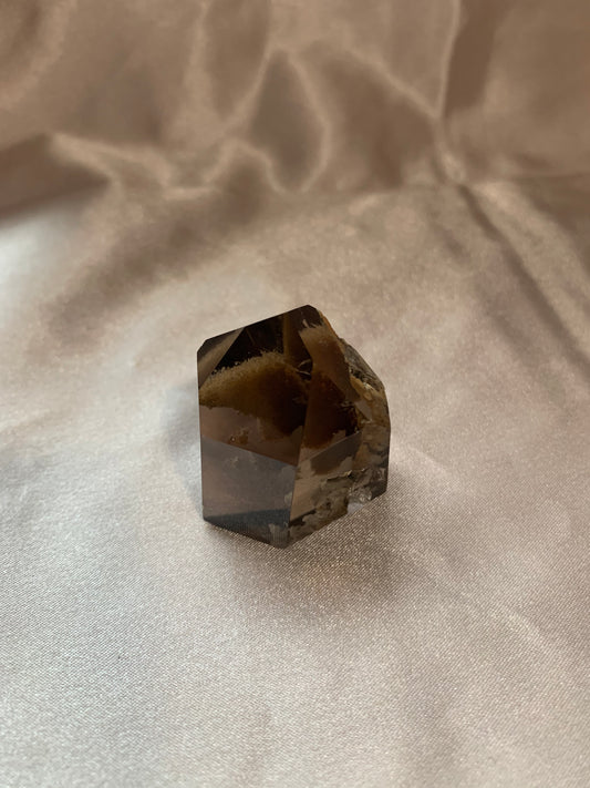 smoky citrine with lodolite tower