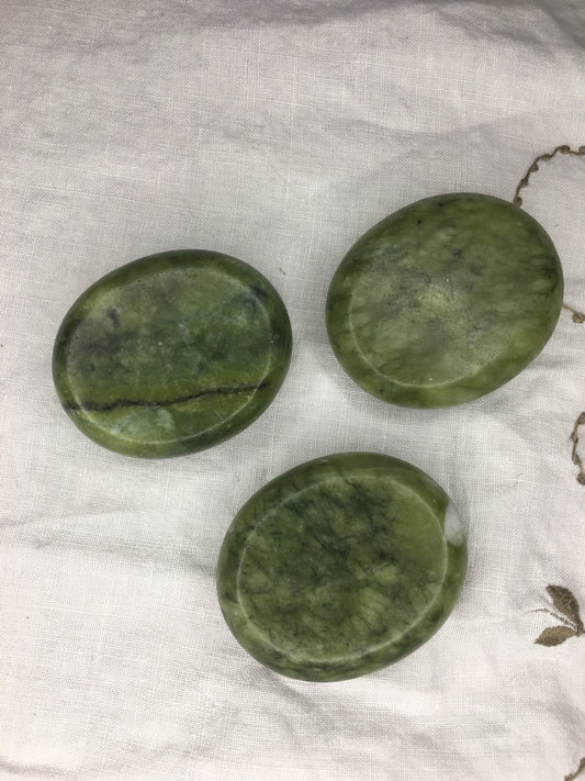 nephrite jade palmstones