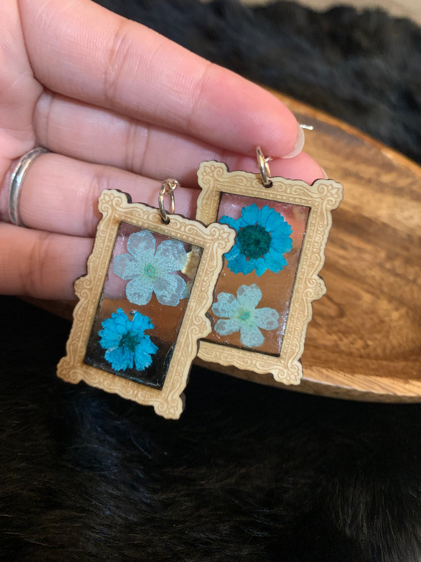 wooden frame pressed flower earrings